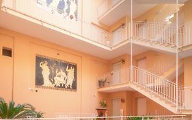 Palazzo Leo Suite And Apartment